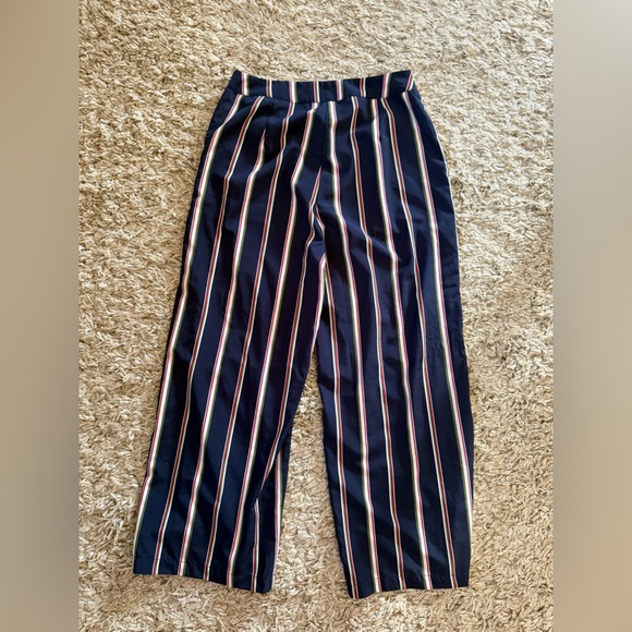 SHEIN Multicolor Striped Capris - Picture 2 of 4